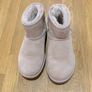 Ugg Ultra Mini- like new! (Light pink)